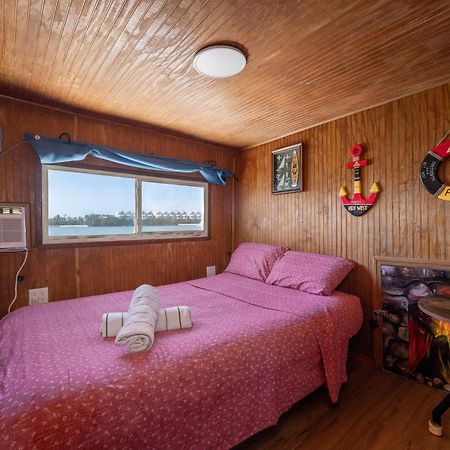 Beautiful Houseboat In Key West Hotel Buitenkant foto