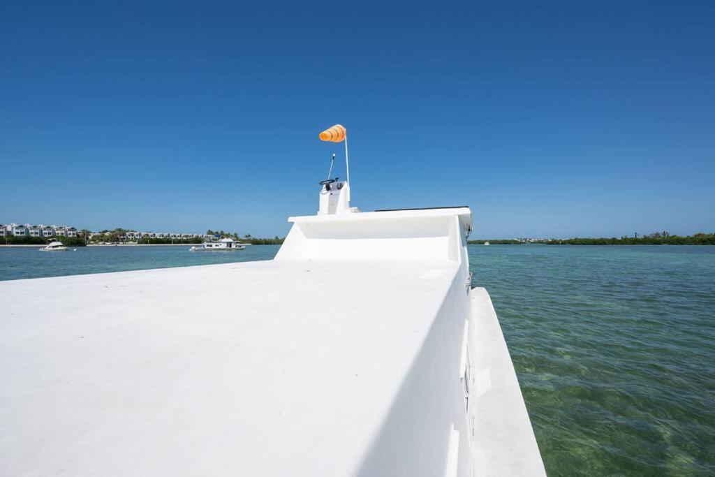 Beautiful Houseboat In Key West Hotel Buitenkant foto