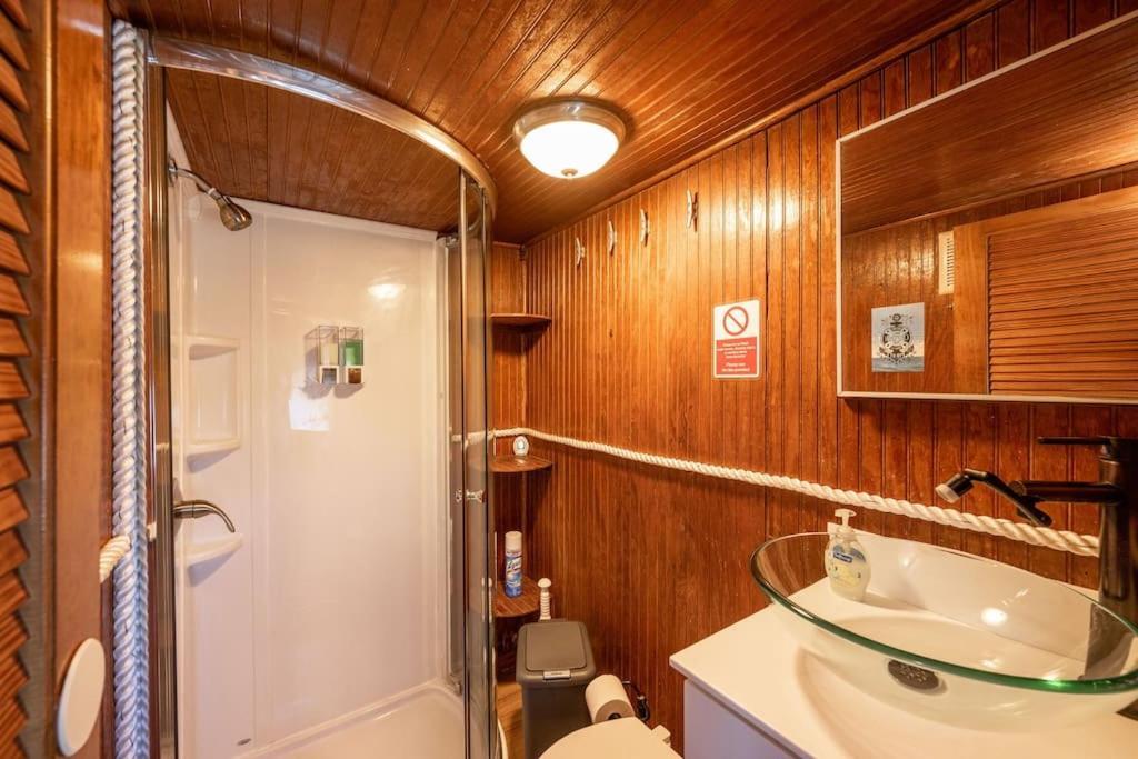 Beautiful Houseboat In Key West Hotel Buitenkant foto