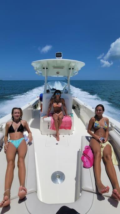 Beautiful Houseboat In Key West Hotel Buitenkant foto