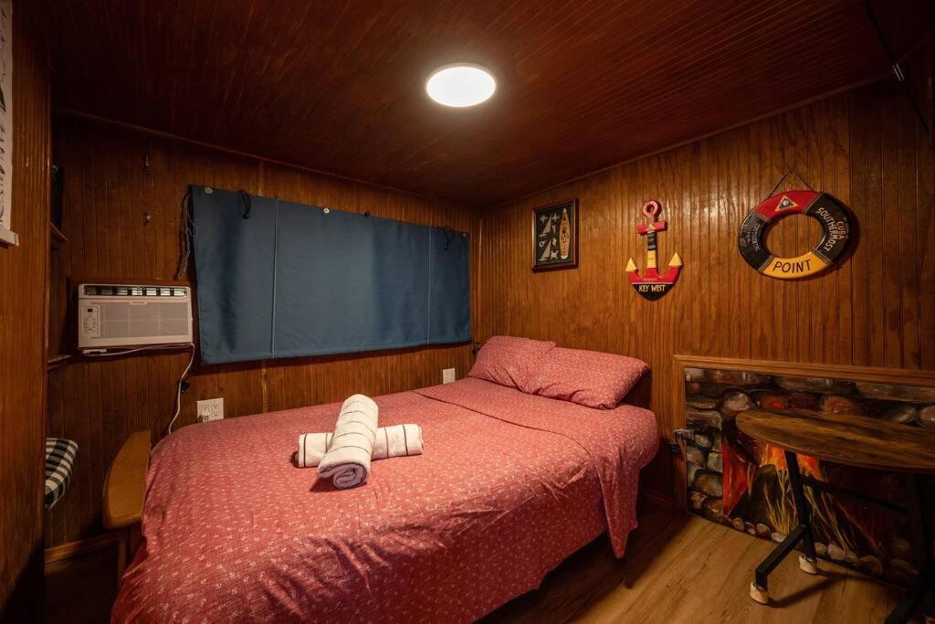 Beautiful Houseboat In Key West Hotel Buitenkant foto